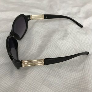 Oversized sunglasses- used but in good shape